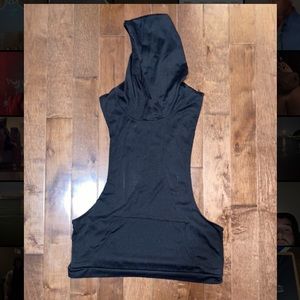 Deep cut stringer hoodie (adult small)